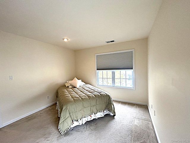 10 Limerick Court, White Plains, NY 10603