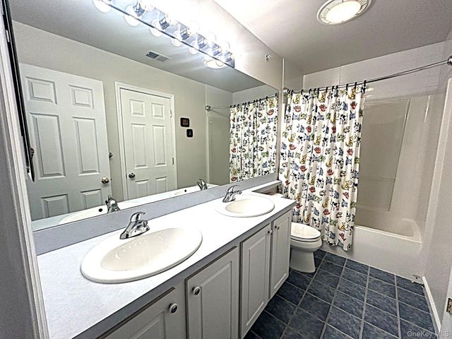 10 Limerick Court, White Plains, NY 10603