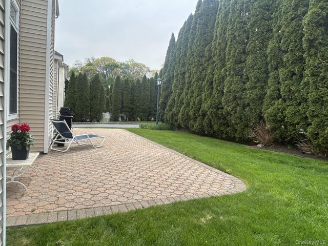 10 Limerick Court, White Plains, NY 10603