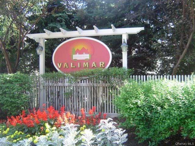 10 Limerick Court, White Plains, NY 10603