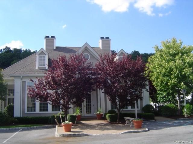10 Limerick Court, White Plains, NY 10603