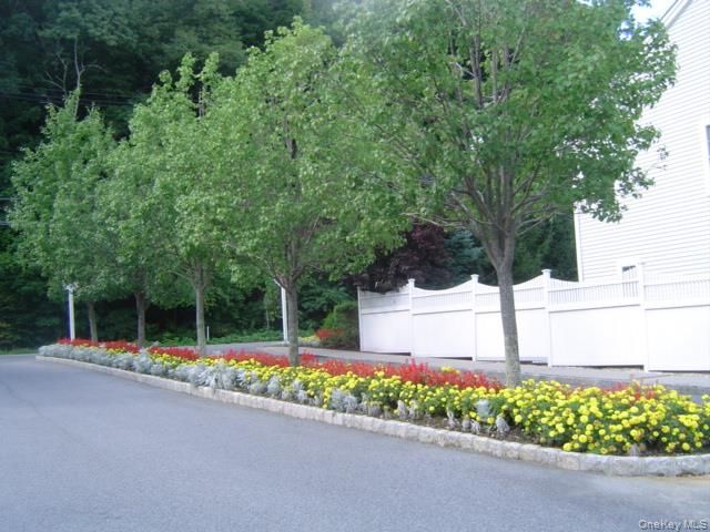 10 Limerick Court, White Plains, NY 10603