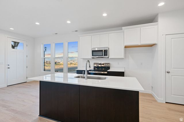 11248 S SILVER POND DR, South Jordan, UT 84009