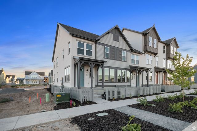 11248 S SILVER POND DR, South Jordan, UT 84009