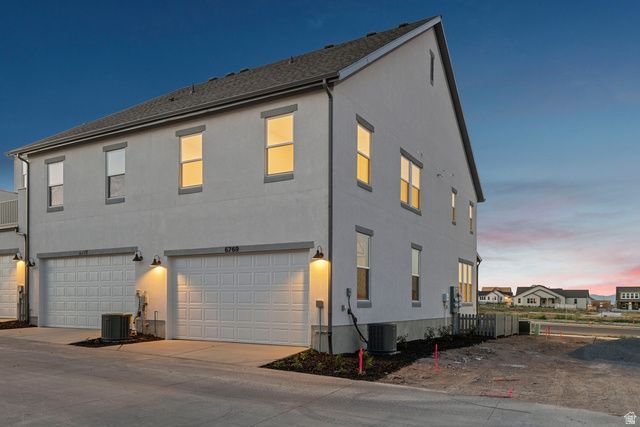 11248 S SILVER POND DR, South Jordan, UT 84009