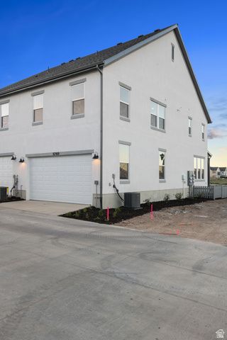 11248 S SILVER POND DR, South Jordan, UT 84009