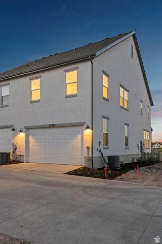 11248 S SILVER POND DR, South Jordan, UT 84009