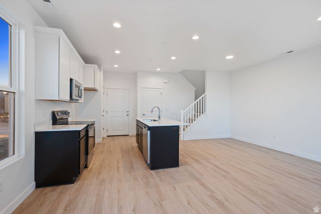 11248 S SILVER POND DR, South Jordan, UT 84009