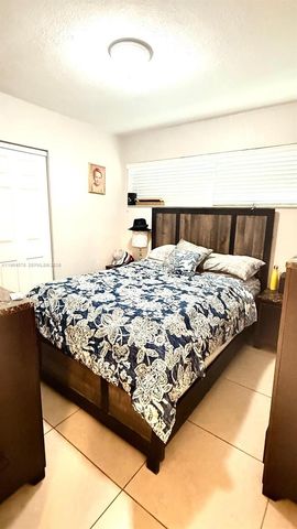 2800 NW 173rd Ter, Miami Gardens, FL 33056