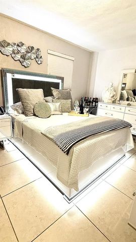 2800 NW 173rd Ter, Miami Gardens, FL 33056