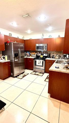 2800 NW 173rd Ter, Miami Gardens, FL 33056