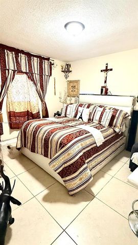 2800 NW 173rd Ter, Miami Gardens, FL 33056