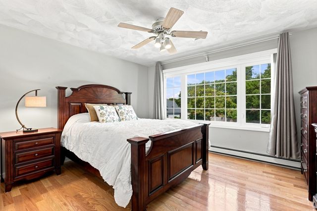 9 Sullivan Cir, Stoneham, MA 02180