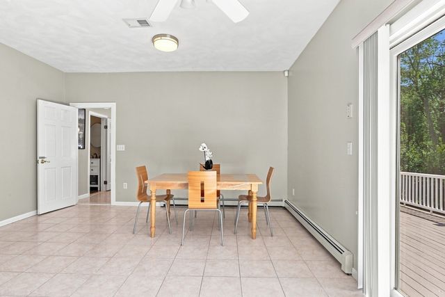 9 Sullivan Cir, Stoneham, MA 02180