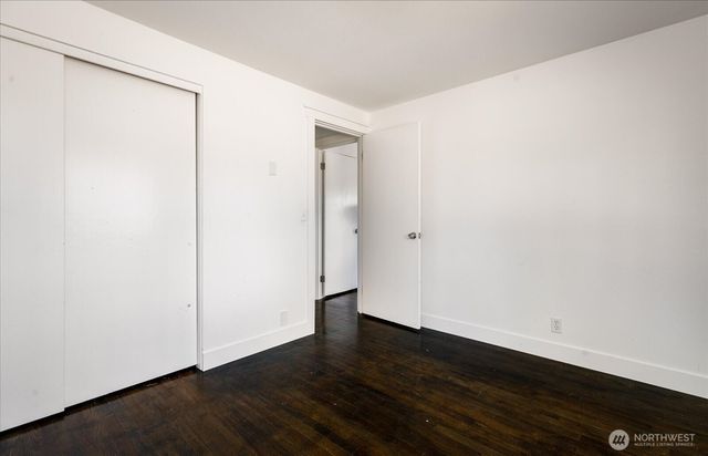 1440 NE 7th Place, Oak Harbor, WA 98277