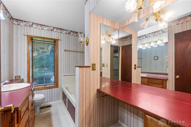 156 Mark Lane, Fairborn, OH 45324