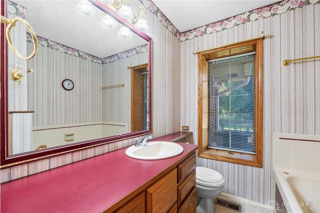 156 Mark Lane, Fairborn, OH 45324