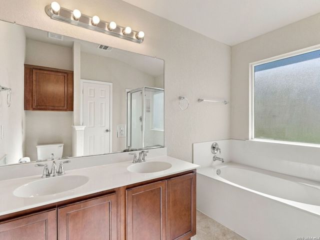 550 Briggs Dr, New Braunfels, TX 78130