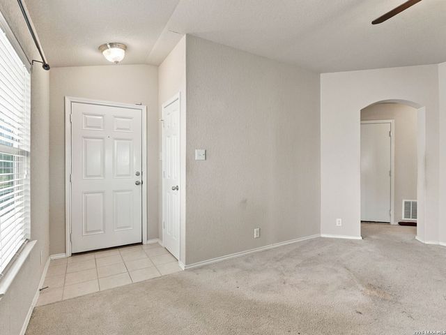 550 Briggs Dr, New Braunfels, TX 78130