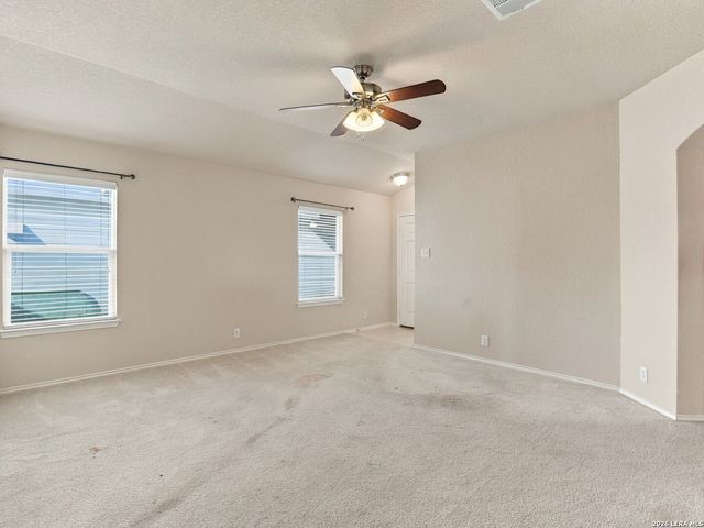 550 Briggs Dr, New Braunfels, TX 78130