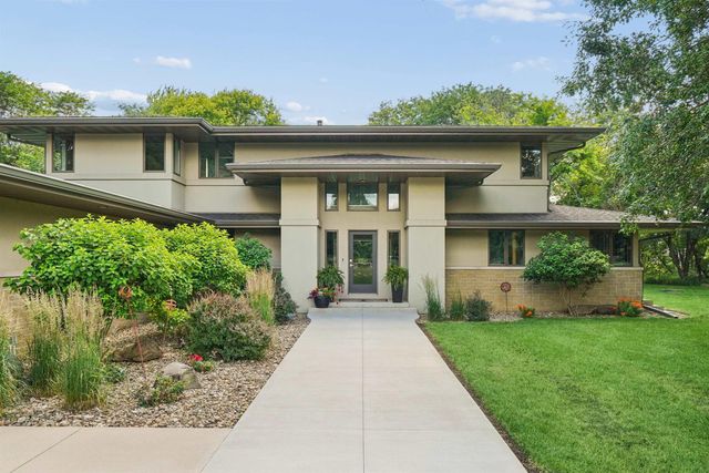 9044 Beaver Meadows Lane, Cedar Falls, IA 50613