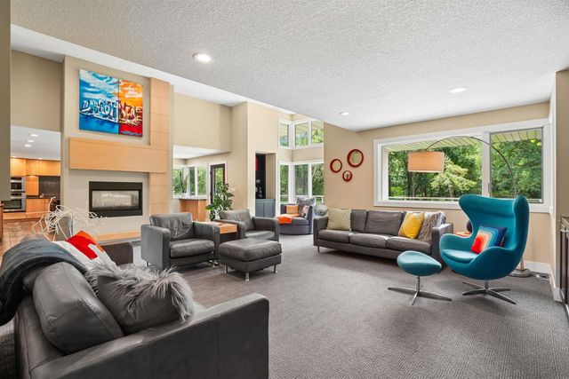 9044 Beaver Meadows Lane, Cedar Falls, IA 50613
