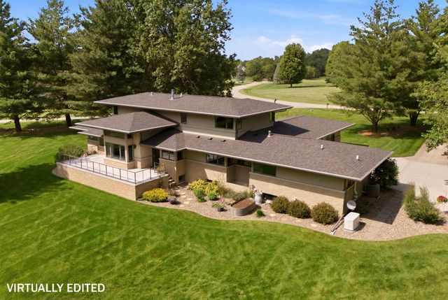 9044 Beaver Meadows Lane, Cedar Falls, IA 50613