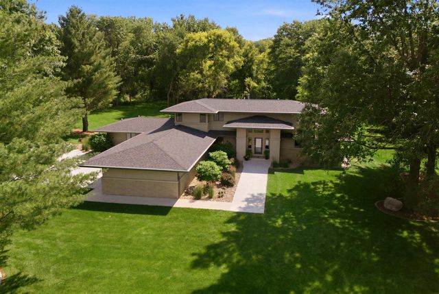 9044 Beaver Meadows Lane, Cedar Falls, IA 50613