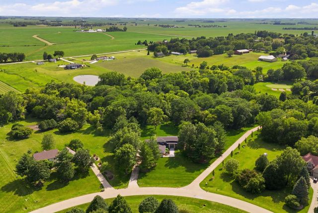 9044 Beaver Meadows Lane, Cedar Falls, IA 50613