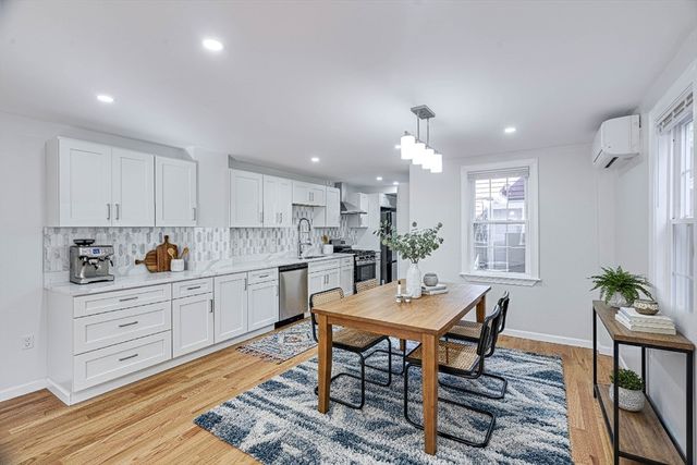 32 Northey 32, Salem, MA 01970