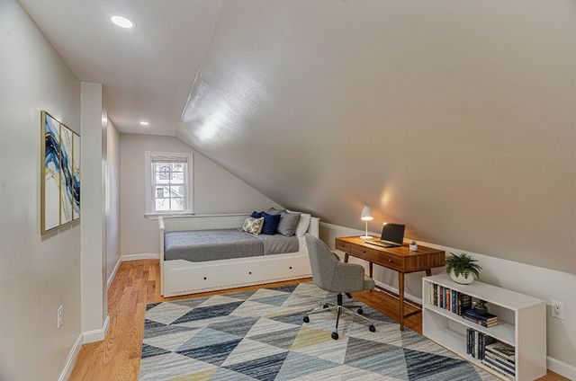 32 Northey 32, Salem, MA 01970