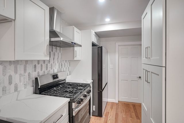 32 Northey 32, Salem, MA 01970