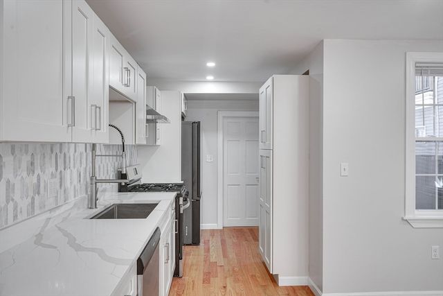 32 Northey 32, Salem, MA 01970