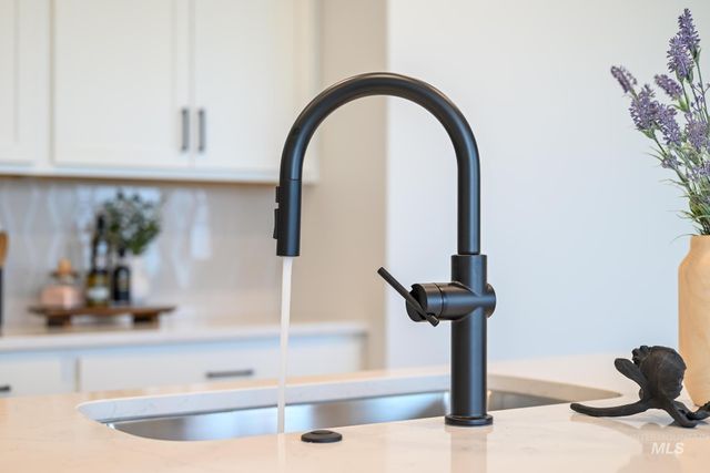 14726 Wing Spread Dr, Caldwell, ID 83607