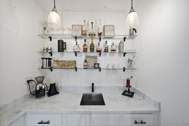 10727 S 66th East Avenue, Tulsa, OK 74133