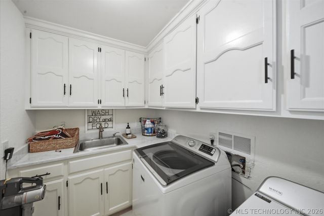 10727 S 66th East Avenue, Tulsa, OK 74133