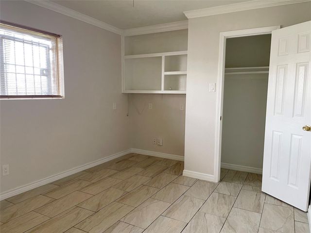 927 Greatwood Drive, Houston, TX 77013