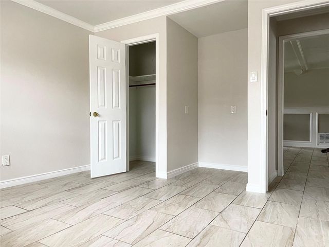 927 Greatwood Drive, Houston, TX 77013