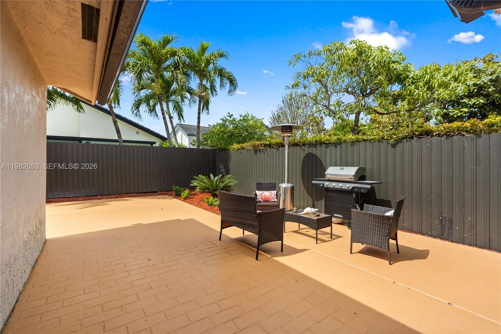 Image 28 of property listing at 800 NW 133rd Ave, Miami, FL 33182