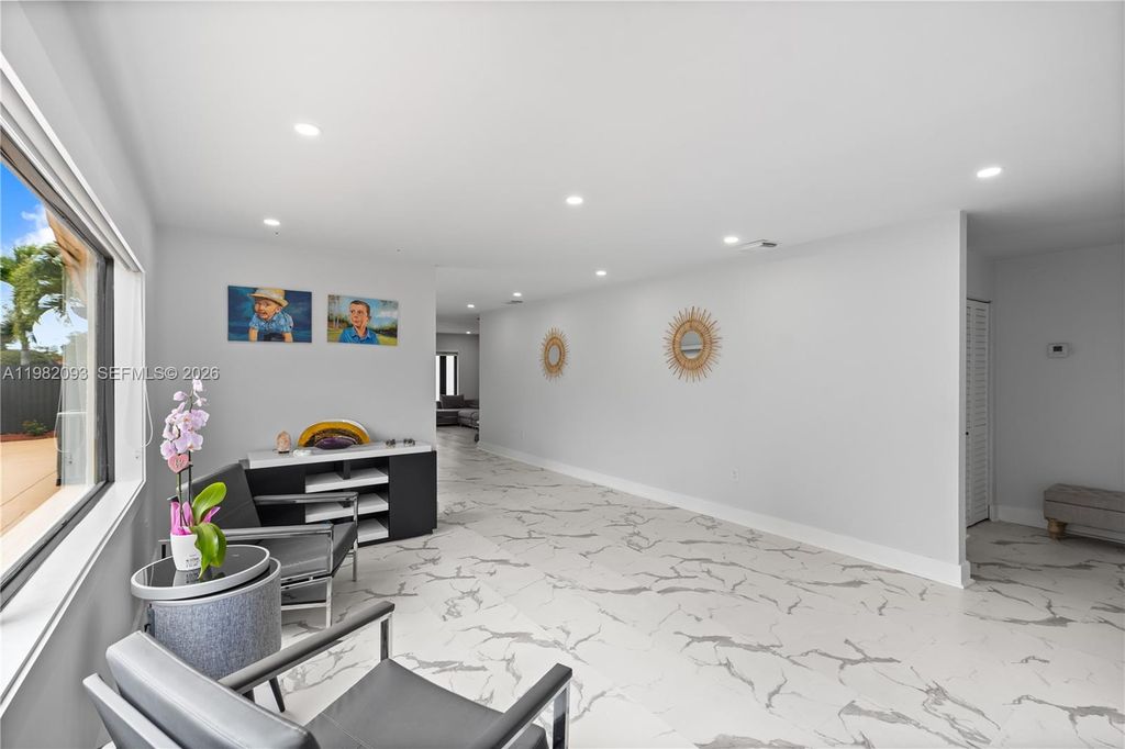 Image 33 of property listing at 800 NW 133rd Ave, Miami, FL 33182