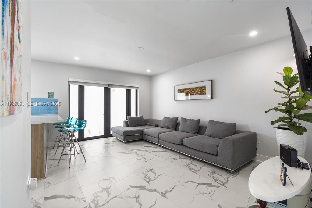 Image 40 of property listing at 800 NW 133rd Ave, Miami, FL 33182