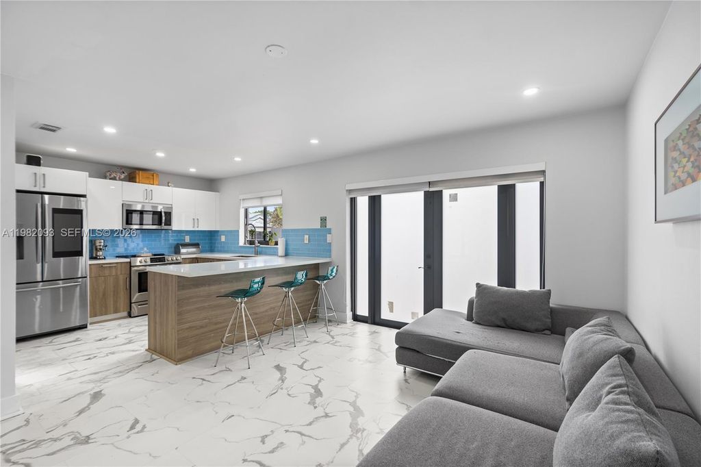 Image 42 of property listing at 800 NW 133rd Ave, Miami, FL 33182