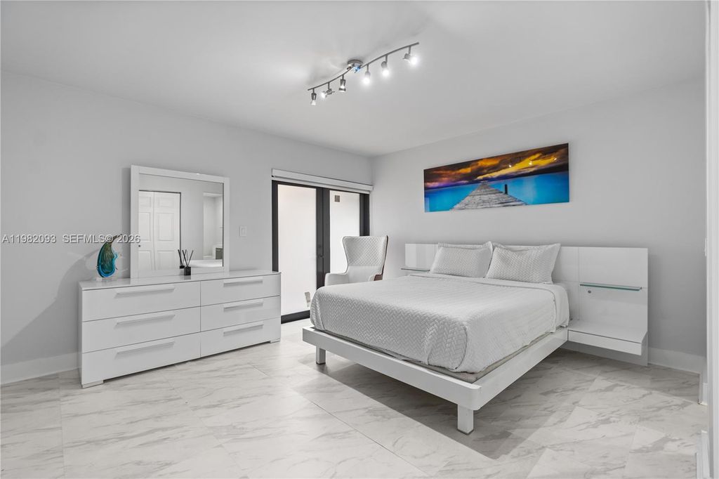 Image 48 of property listing at 800 NW 133rd Ave, Miami, FL 33182