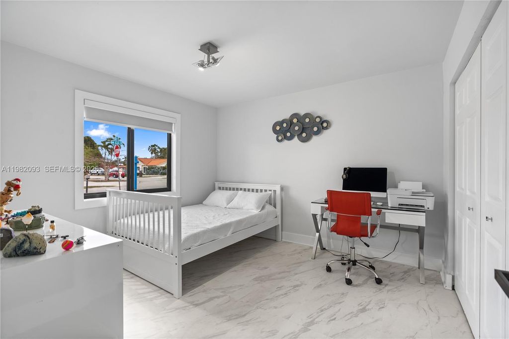 Image 66 of property listing at 800 NW 133rd Ave, Miami, FL 33182