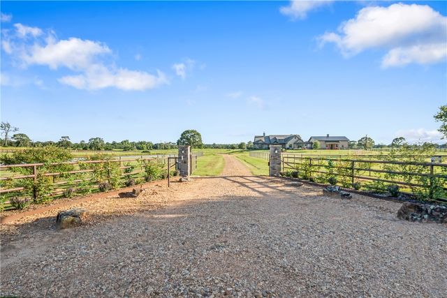 30163 High Spirit Ranch Road, Hempstead, TX 77445