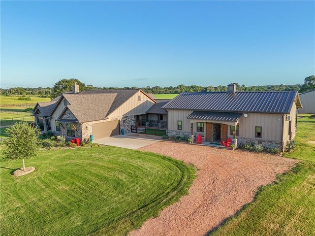 30163 High Spirit Ranch Road, Hempstead, TX 77445