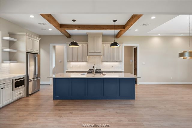 30163 High Spirit Ranch Road, Hempstead, TX 77445