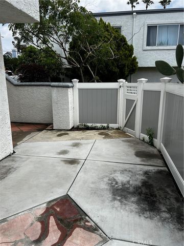 18511 Mayall Street A, Northridge, CA 91324