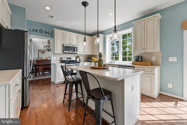 7636 MOVERN LN, Warrenton, VA 20187