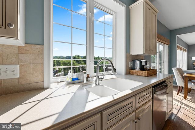 7636 MOVERN LN, Warrenton, VA 20187